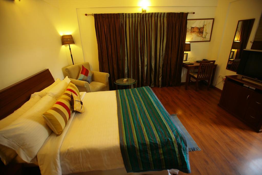 Hotel Justa Off Mg Road Bengaluru Zewnętrze zdjęcie